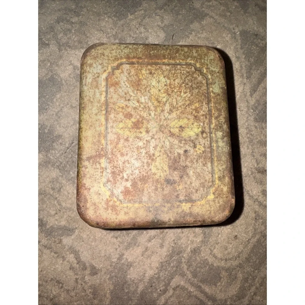 Vintage New Dawn Colombian Coffee Tin